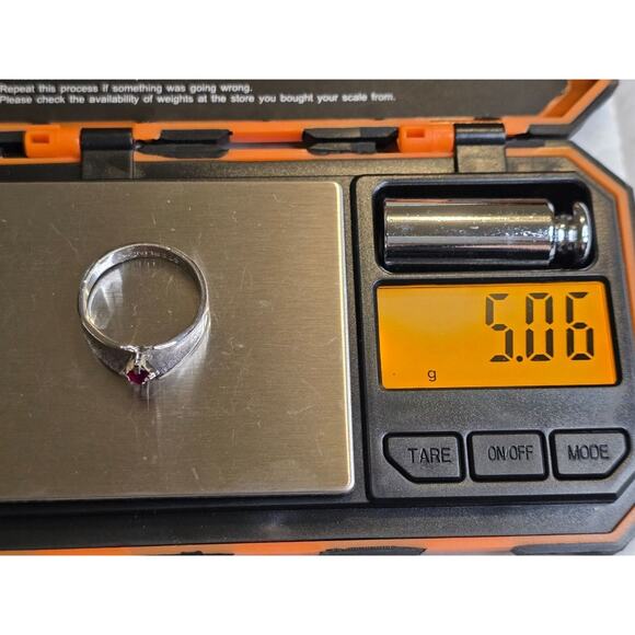 Sterling Silver Ring With Red Stone Size 11 - Picture 4 of 8